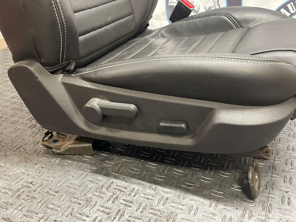 2011-14 Ford Mustang GT RH Passenger Leather Seat 33k Miles 290