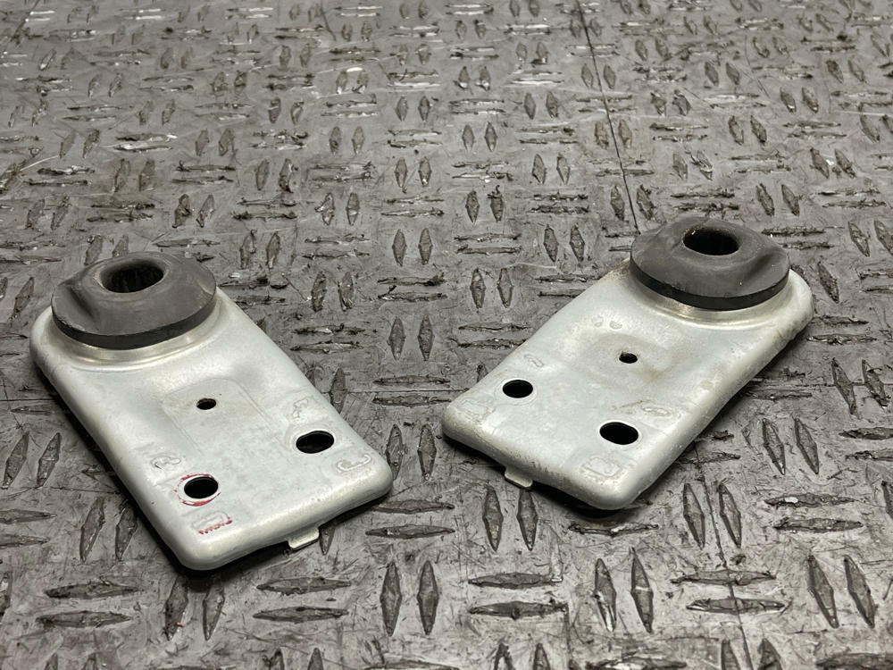 2011-14 Ford Mustang GT V6 Radiator Brackets 33k Miles 290