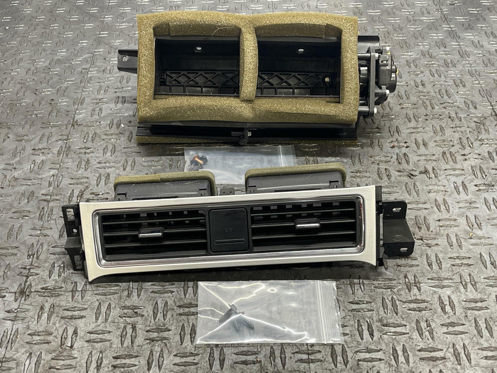 2011-14 Ford Mustang OEM Center HVAC Duct & Trim (Dual Output Vent) 290