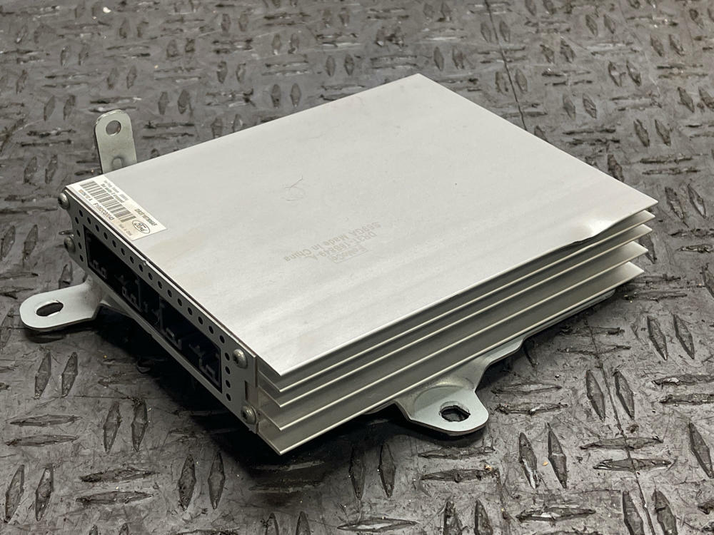 2011-14 Ford Mustang OEM Amplifier (DR3T-18T806-AF) 290