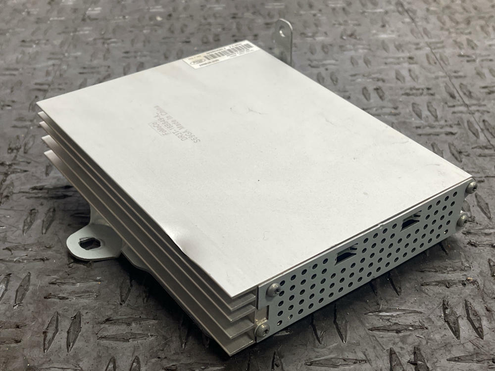 2011-14 Ford Mustang OEM Amplifier (DR3T-18T806-AF) 290