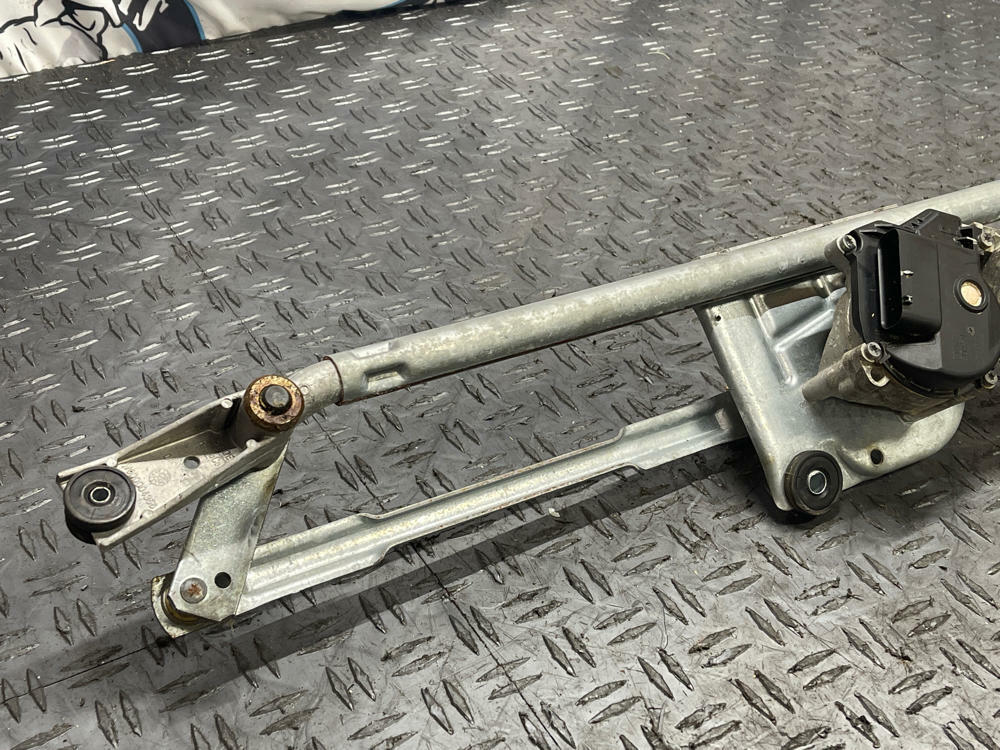 2011-14 Ford Mustang Wiper Motor Assembly 290
