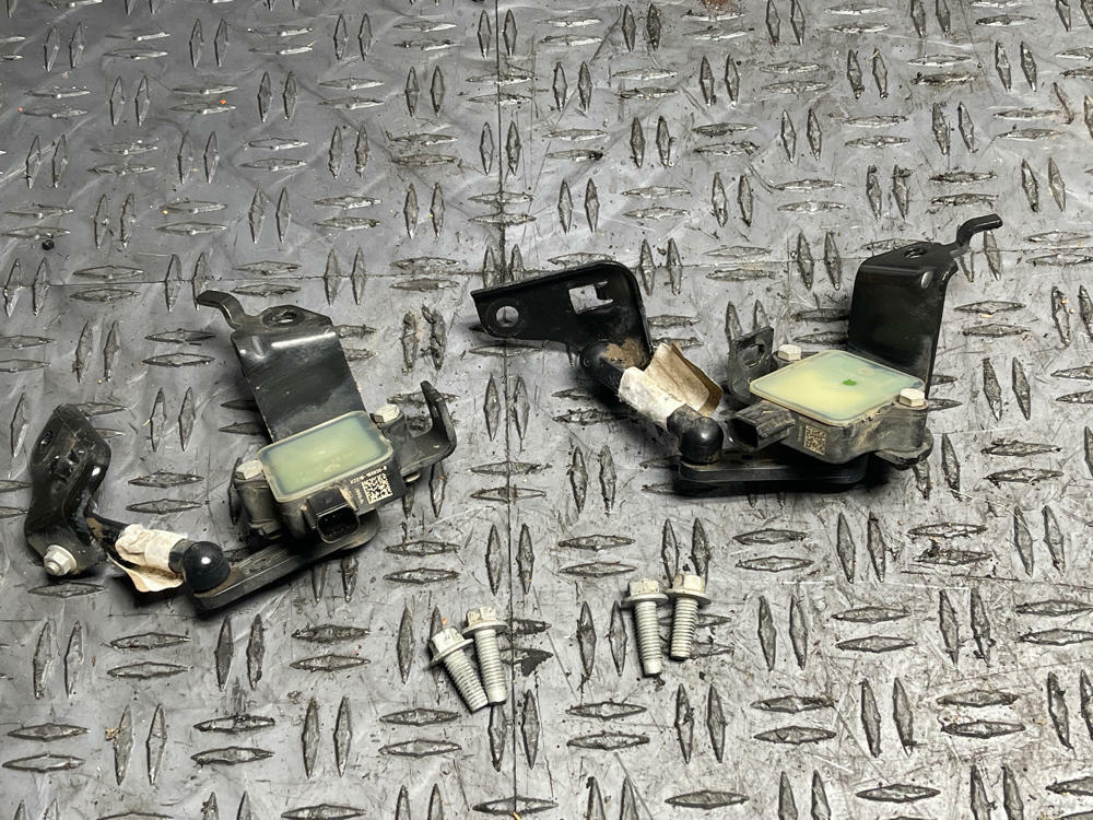 2018-23 Ford Mustang Mach One Magneride Rear Accuators Pair 291
