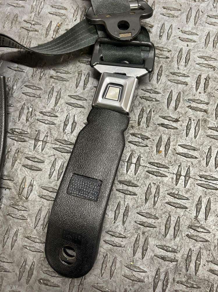 1987-93 Ford Mustang Front Passenger RH Seat Belt 117k Miles 289