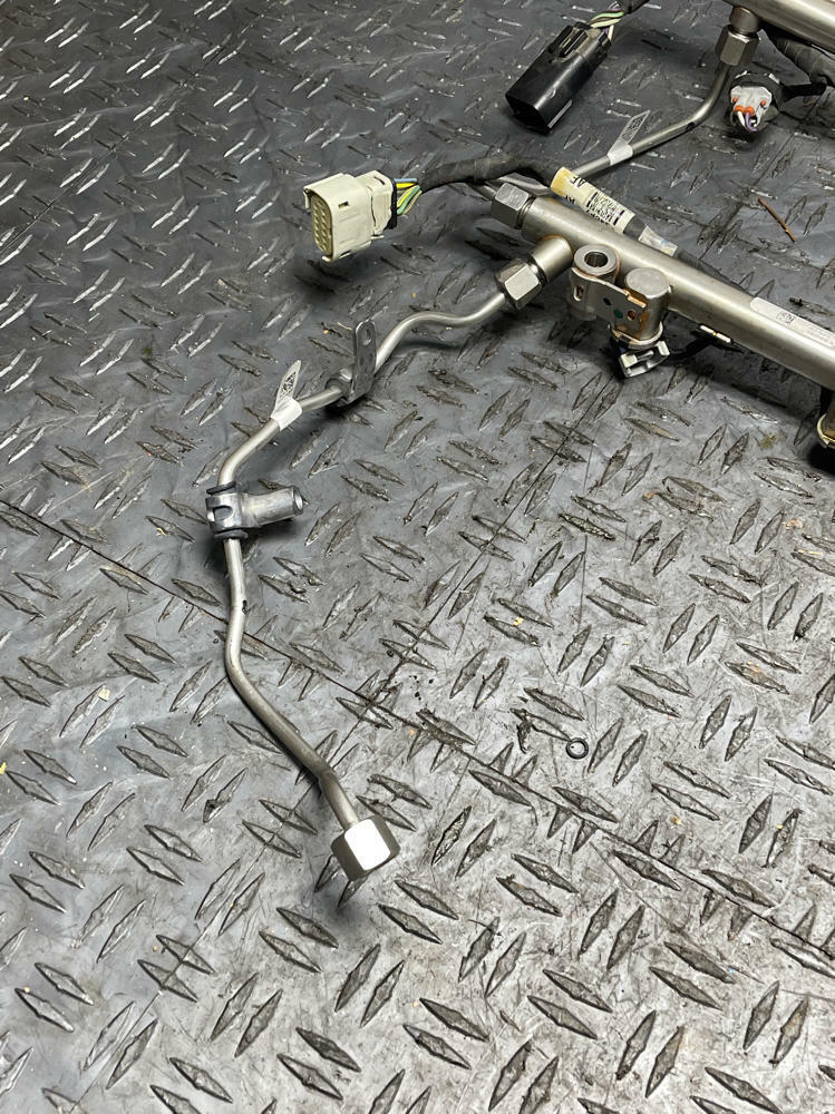 2018-23 Ford Mustang Mach One Secondary Fuel Rail 291