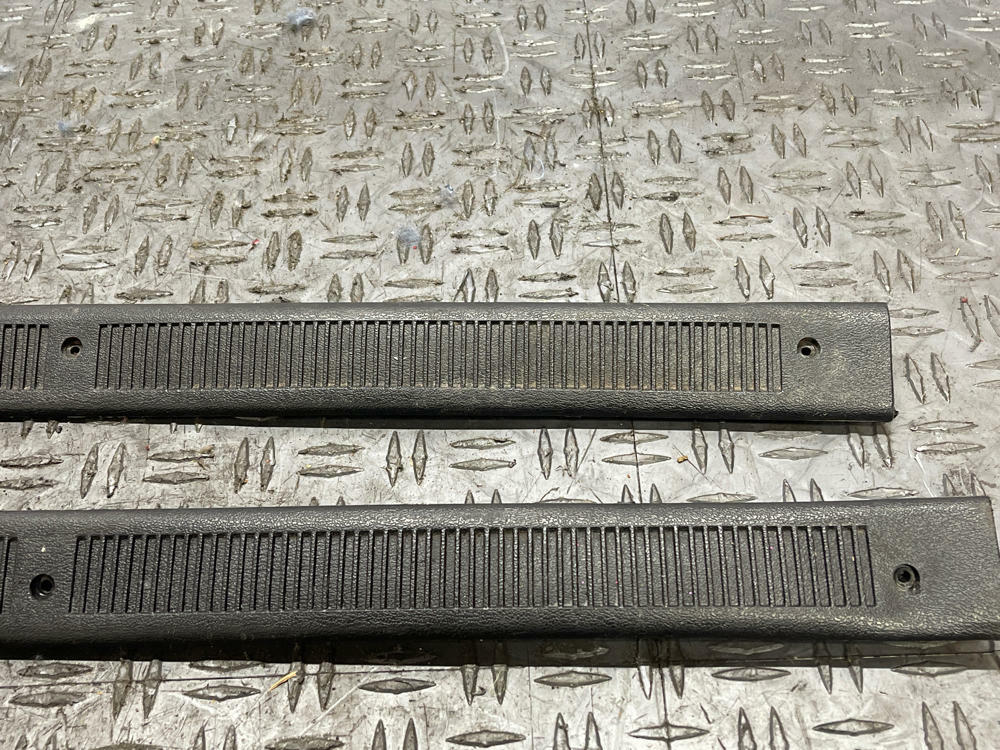 1987-93 Ford Mustang Black Door Sills 117k Miles 289
