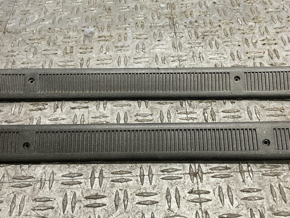 1987-93 Ford Mustang Black Door Sills 117k Miles 289