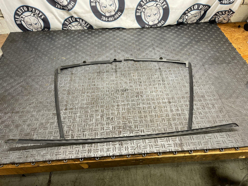 1987-93 Ford Mustang OEM Windshield Trim 289