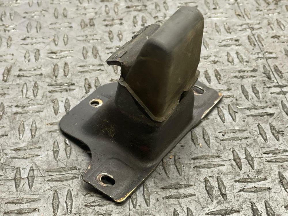 1987-93 Ford Mustang Rear Bump Stop- for 8.8 Axle 117k Miles 289