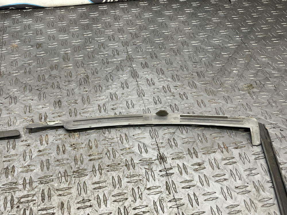 1987-93 Ford Mustang OEM Windshield Trim 289