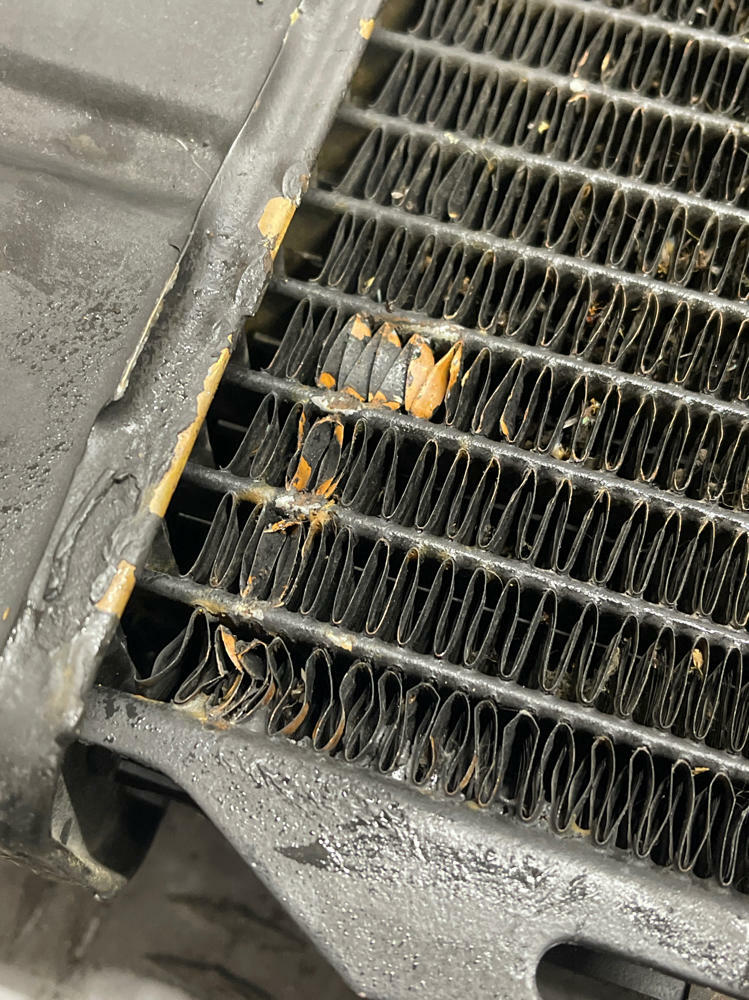 1987-93 Ford Mustang Radiator Assembly 117k Miles 289
