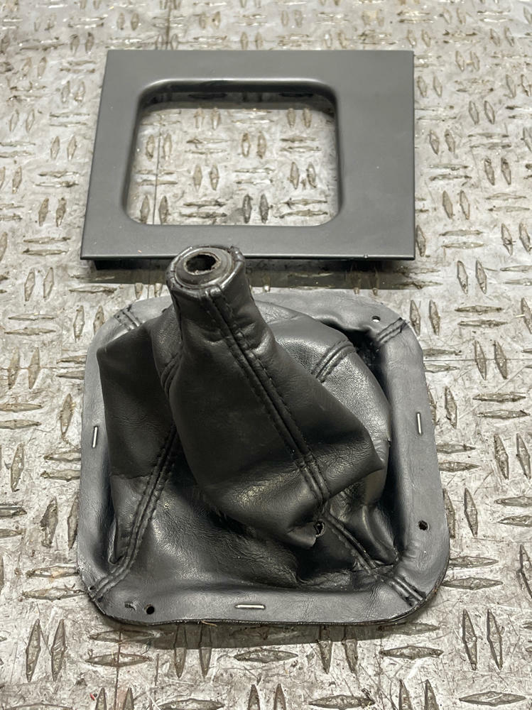 1987-93 Ford Mustang OEM Black Shifter Bezel & Boot 289