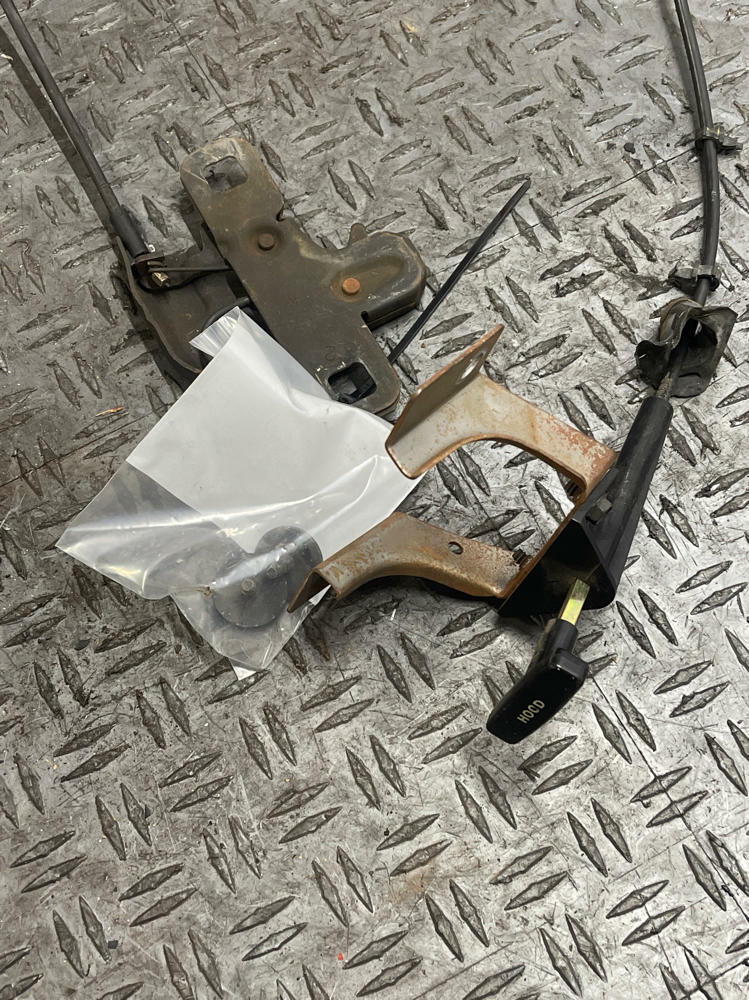 1987-93 Ford Mustang OEM Hood Latch Assembly 117k Miles 289