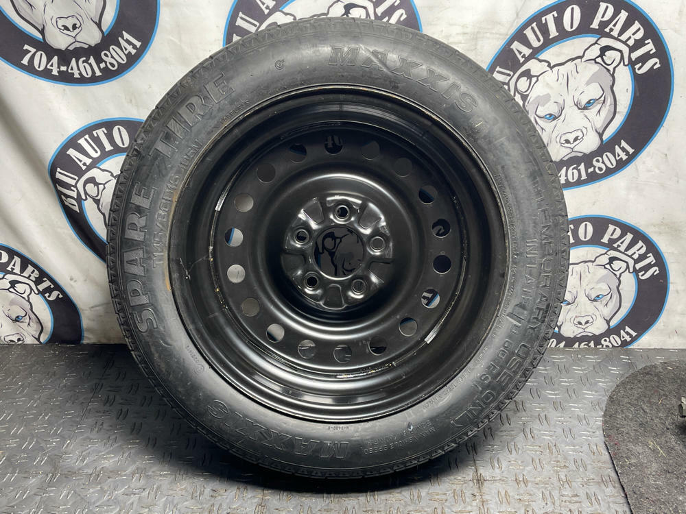 2003-04 Ford Mustang Mach One Full Size Spare Tire Kit 17" 19k Miles 296