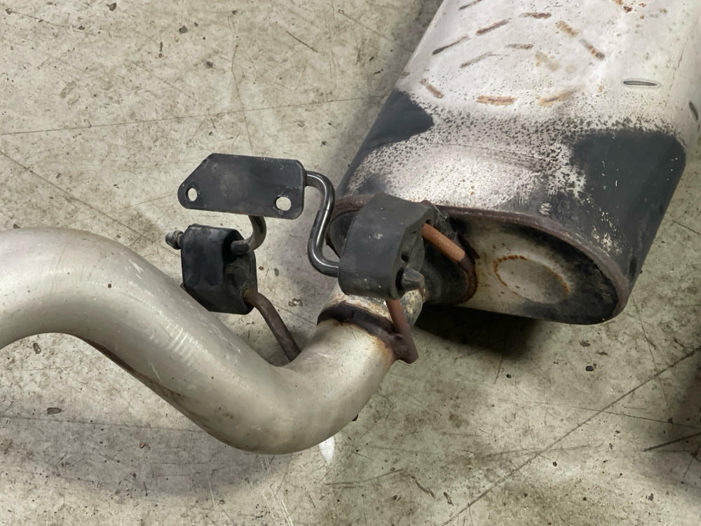 2003-04 Ford Mustang Mach One GT Flowmaster Cat Back Welded 19k Miles 296