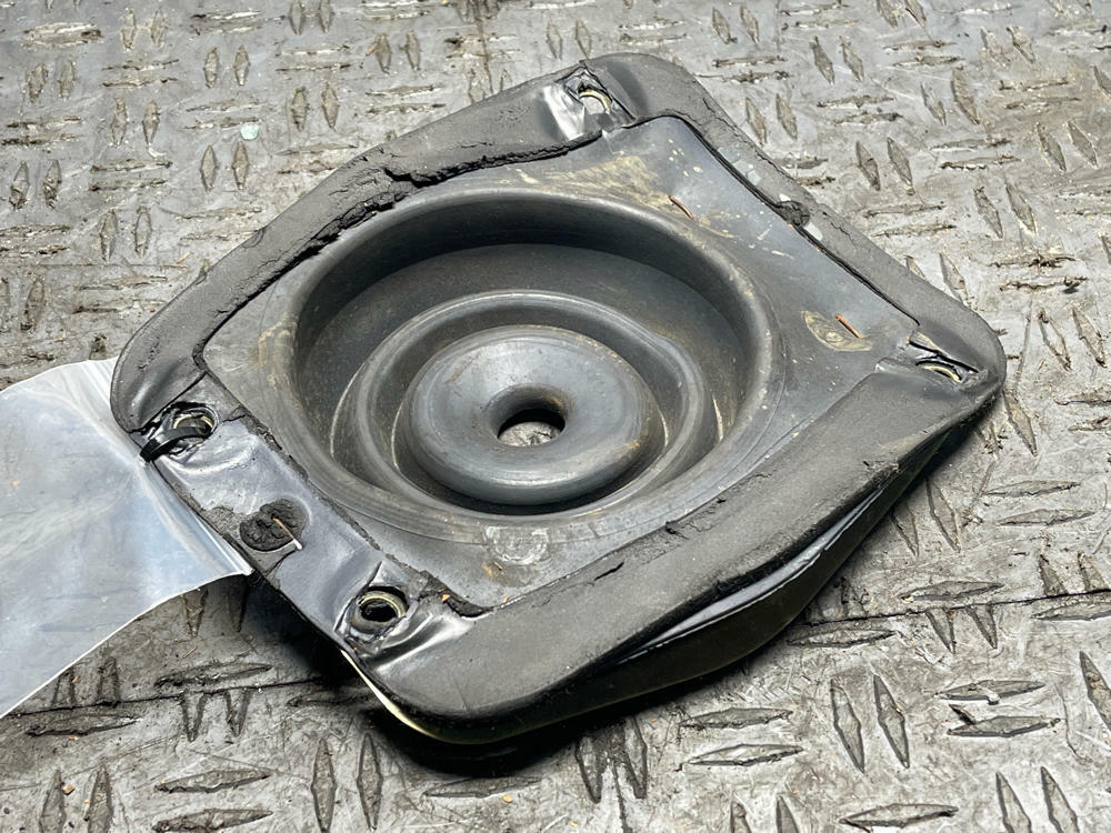 1999-04 Ford Mustang Roush GT OEM Shifter Isolater Rubber & Plate- NICE 293
