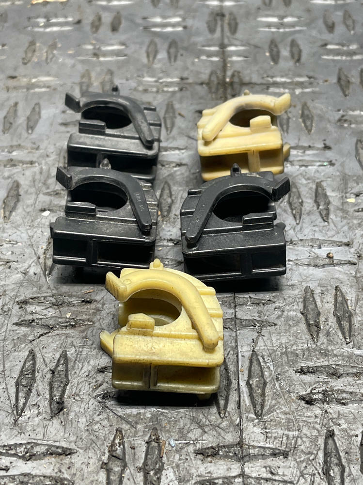 2003-04 Ford Mustang Mach One A/C Line Clip Set- COMPLETE 19k Miles 296