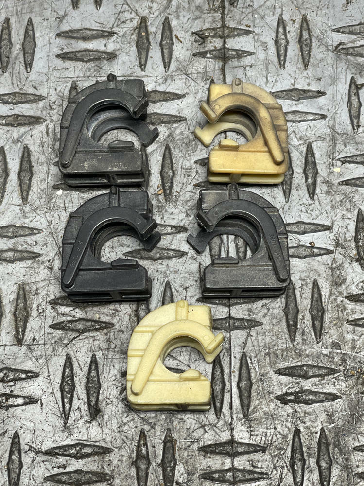 2003-04 Ford Mustang Mach One A/C Line Clip Set- COMPLETE 19k Miles 296