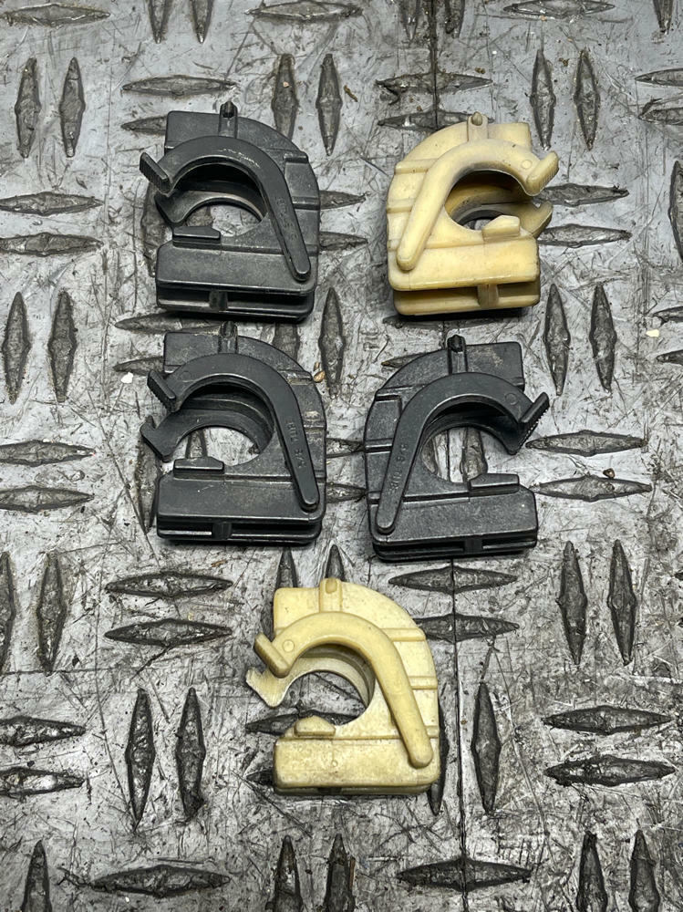 2003-04 Ford Mustang Mach One A/C Line Clip Set- COMPLETE 19k Miles 296