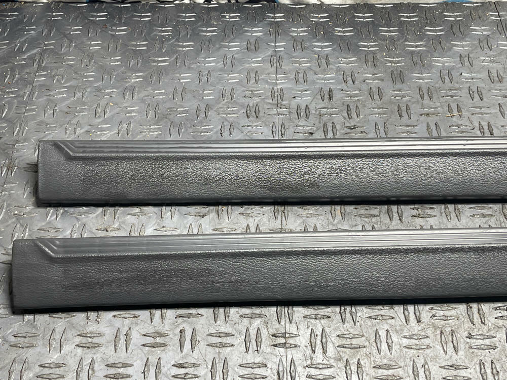2003-04 Ford Mustang Mach One Inner Door Sills Pair- Dark Charcoal 19k Miles 296