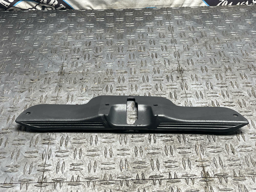 2003-04 Ford Mustang Mach One Trunk Latch Cover 19k Miles 296