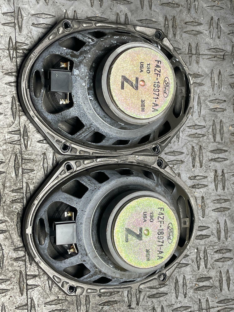 2003-04 Ford Mustang Mach One OEM Front Door Speakers Pair 19k Miles 296