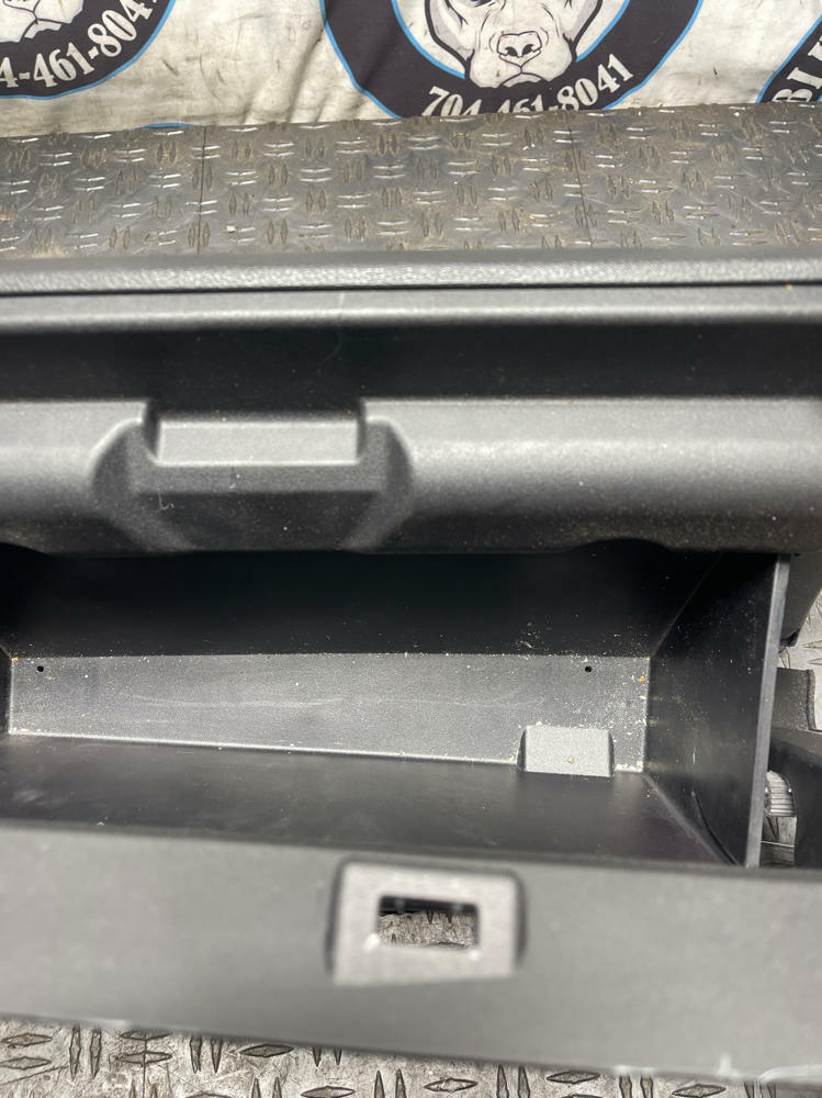 2015-17 Ford Mustang GT Passenger RH Glovebox & Trim 297