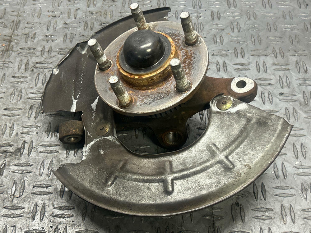 2003-04 Ford Mustang SVT Cobra Driver Front LH Spindle 295