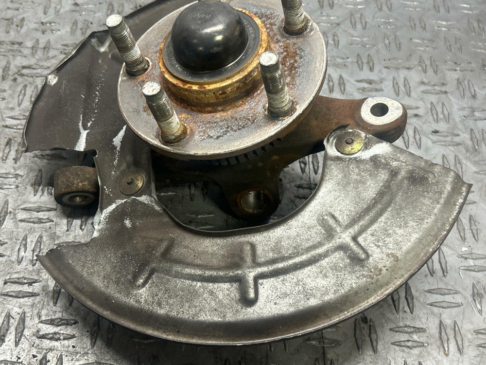 2003-04 Ford Mustang SVT Cobra Driver Front LH Spindle 295