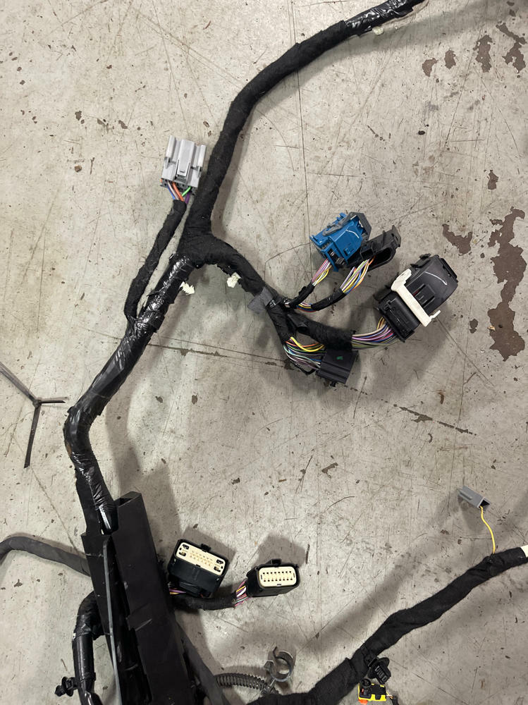 2015-17 Ford Mustang GT Body Harness- for Premium Auto Trans Cars 297