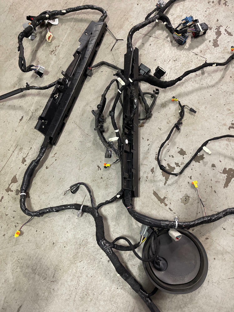 2015-17 Ford Mustang GT Body Harness- for Premium Auto Trans Cars 297