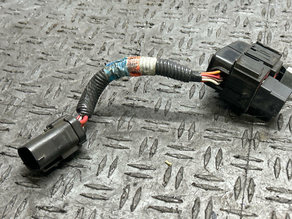 2003-04 Ford Mustang SVT Cobra Heat Exchanger/Fan Relay- NO LID 295