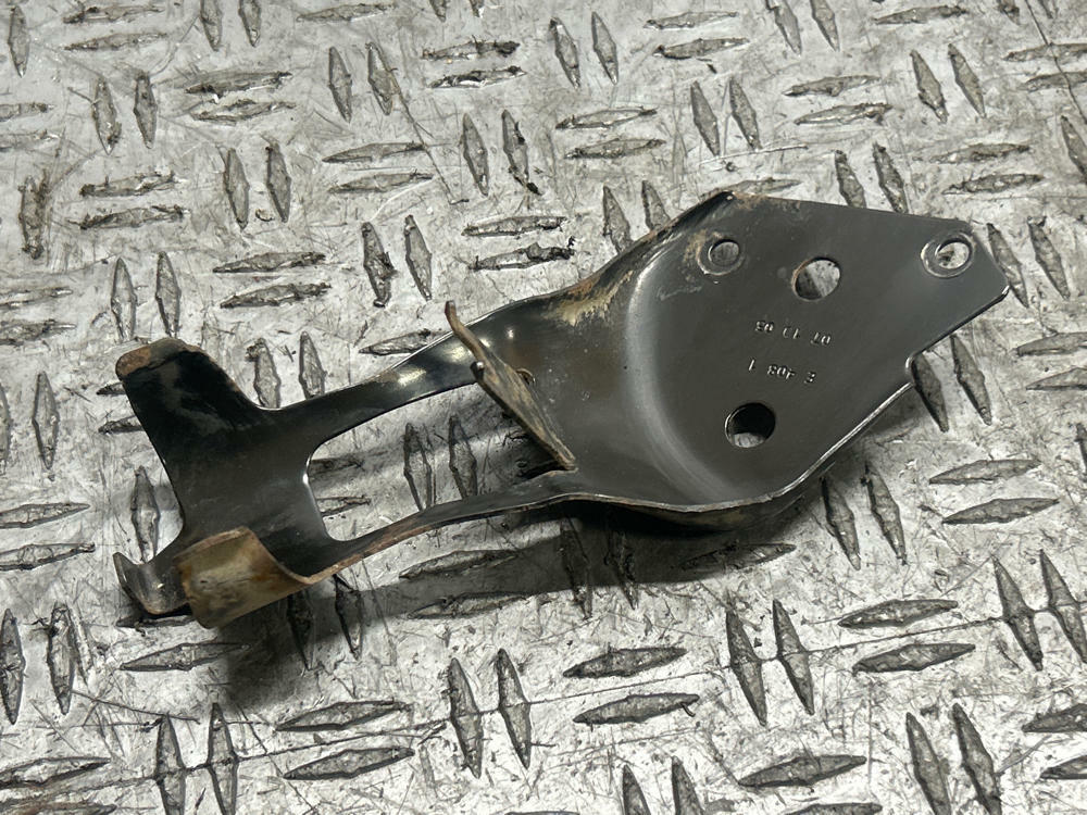 2003-04 Ford Mustang SVT Cobra Fuel Filter Mounting Bracket 295