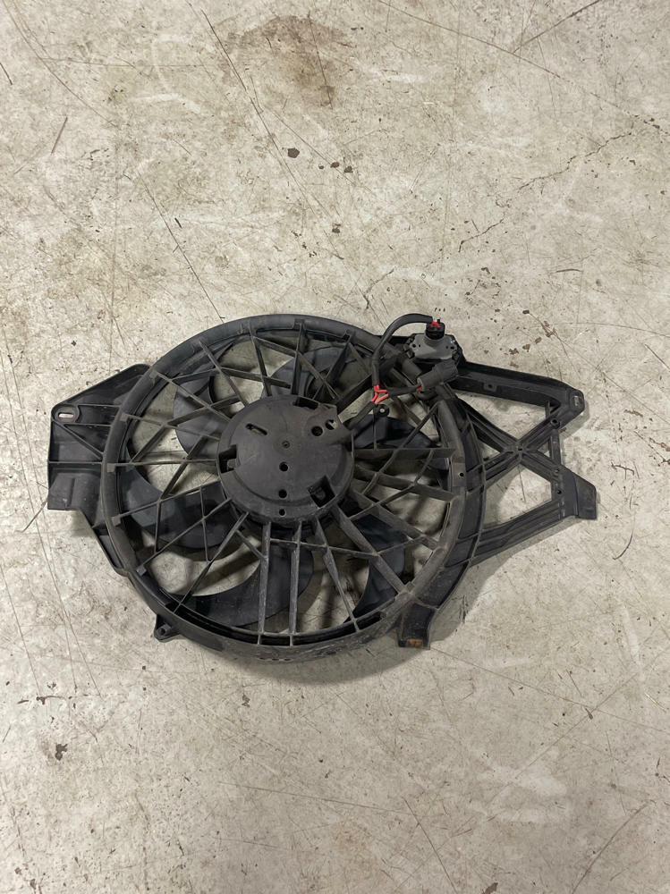 2001-04 Ford Mustang Cooling Fan 300