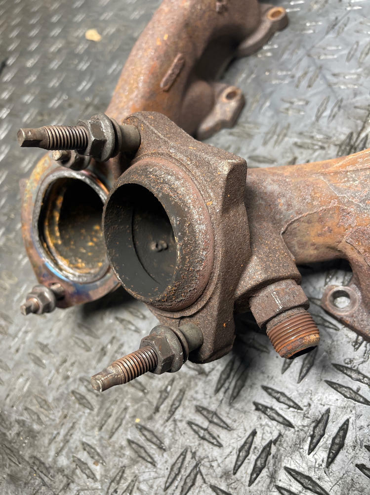 1999-04 Ford Mustang GT Exhaust Manifolds 300