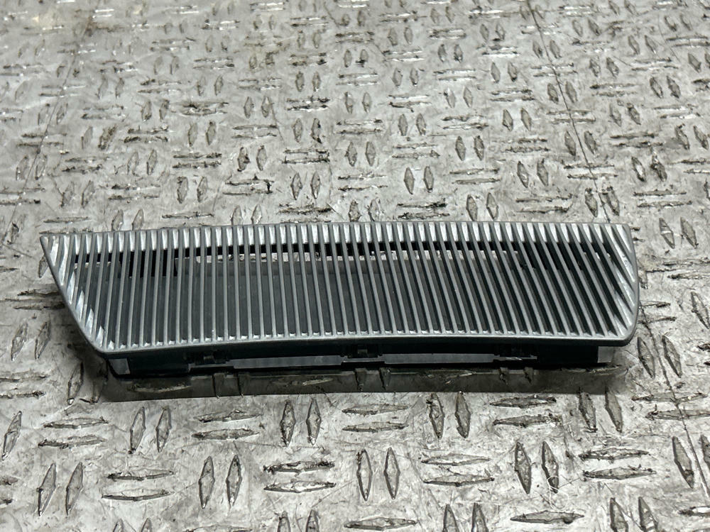 2003-04 Ford Mustang SVT Cobra OEM Heat Extractor Insert- for OEM Hood 295