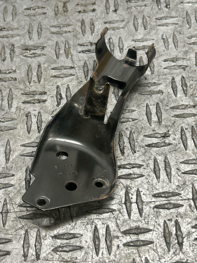 2003-04 Ford Mustang SVT Cobra Fuel Filter Mounting Bracket 295