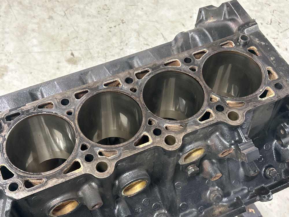 1999-04 Ford Mustang Roush GT Iron Standard Bore Block 281 4.6 SVT Saleen