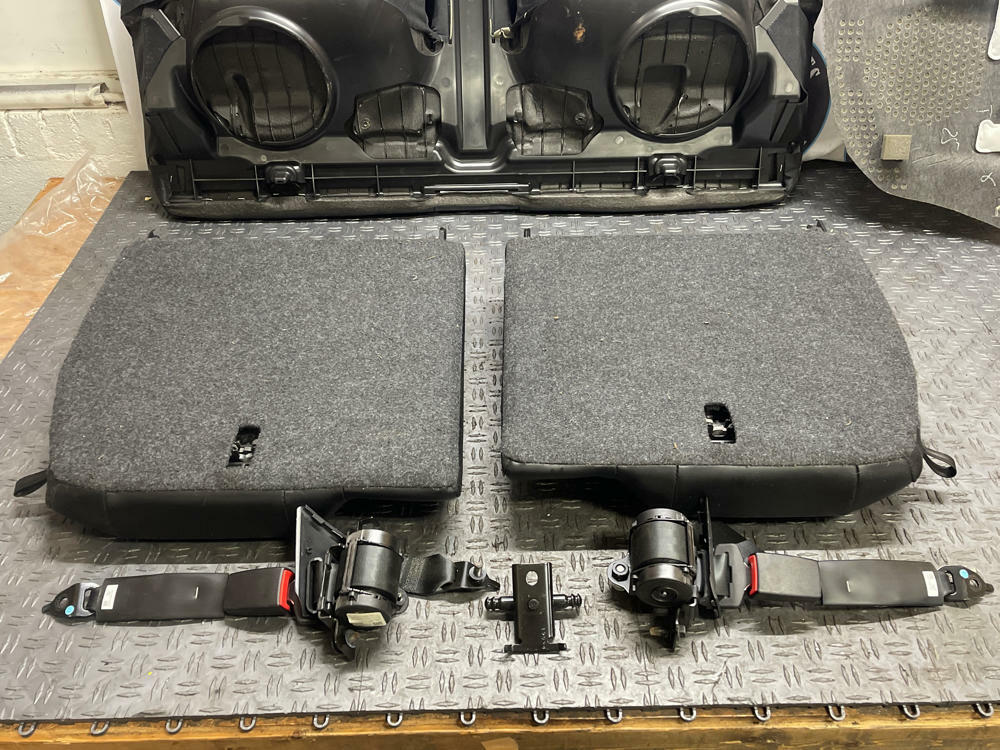 2018-23 Ford Mustang GT Rear Seat Assembly w/ Parcel Tray, Belts, & Hardware 301