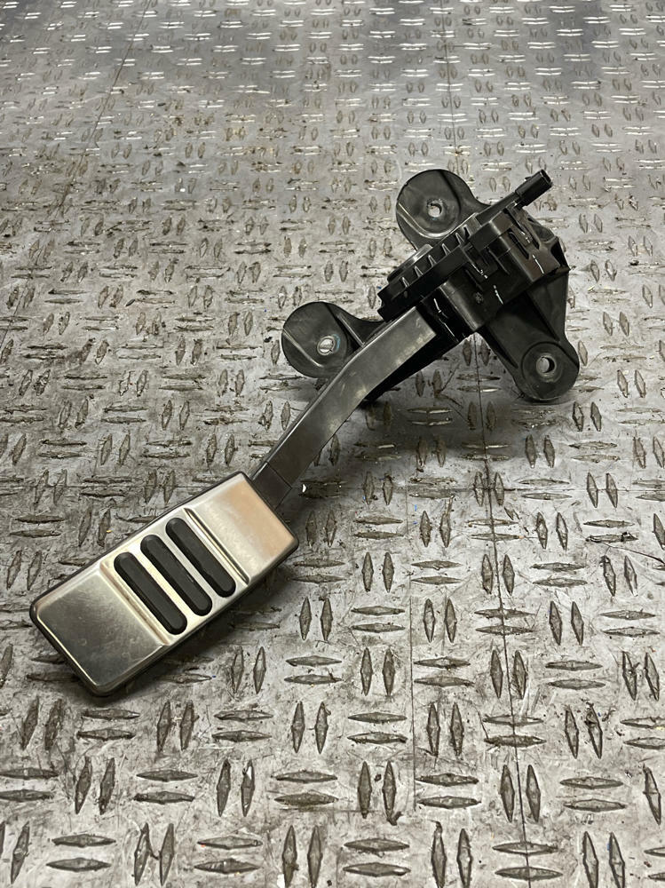 2018-23 Ford Mustang GT OEM Gas Pedal 301