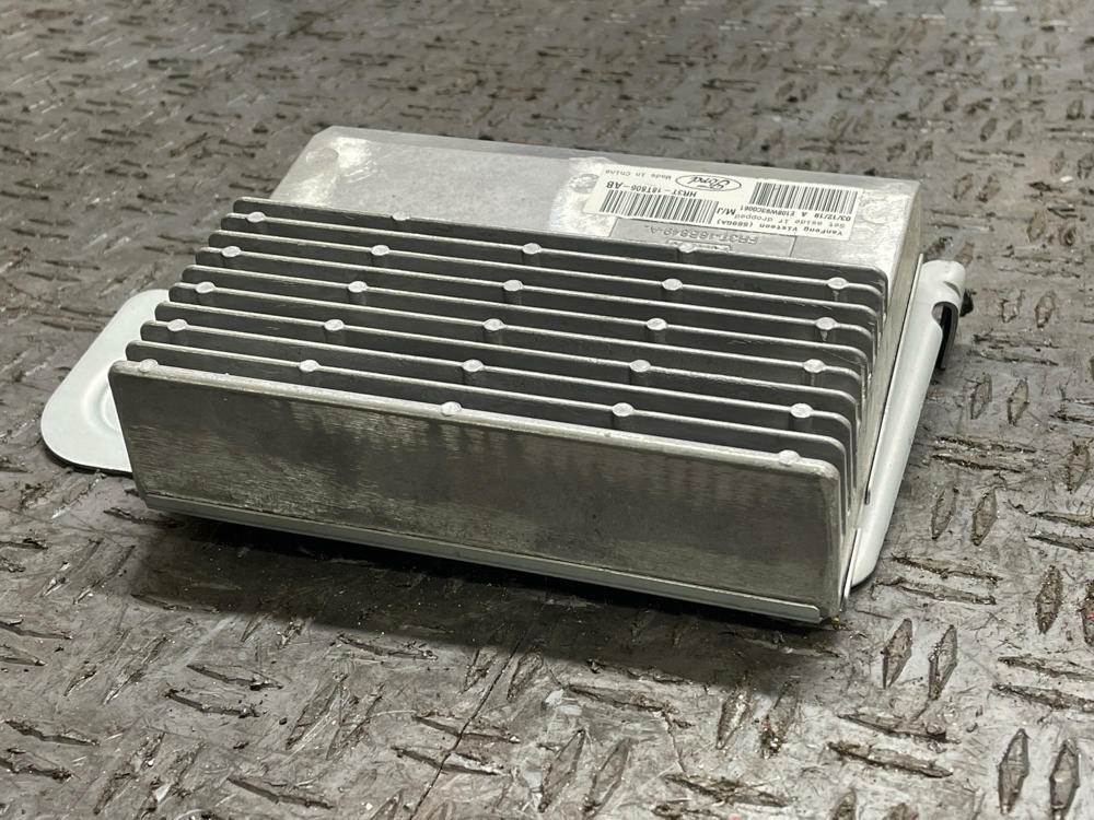 2018-23 Ford Mustang GT OEM Amplifier 301