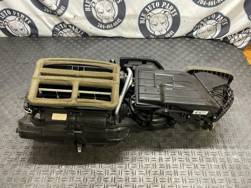 2018-23 Ford Mustang GT Dual Zone Climate Control HVAC Box 301