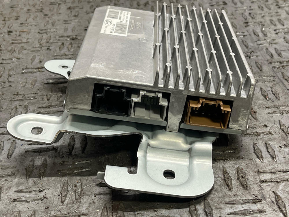 2018-23 Ford Mustang GT OEM Amplifier 301
