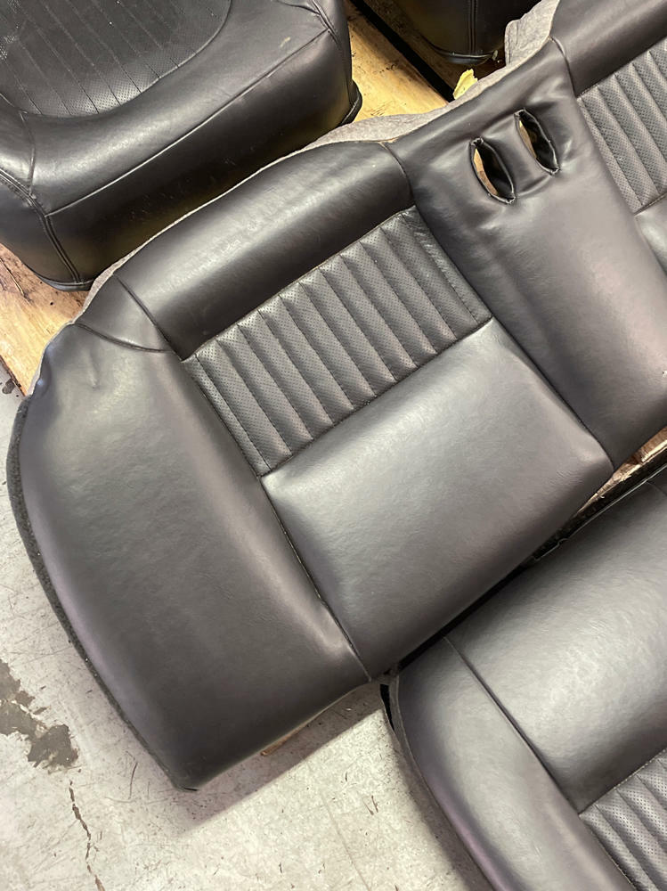 2001 Ford Mustang Bullitt Seats Front & Rear 298