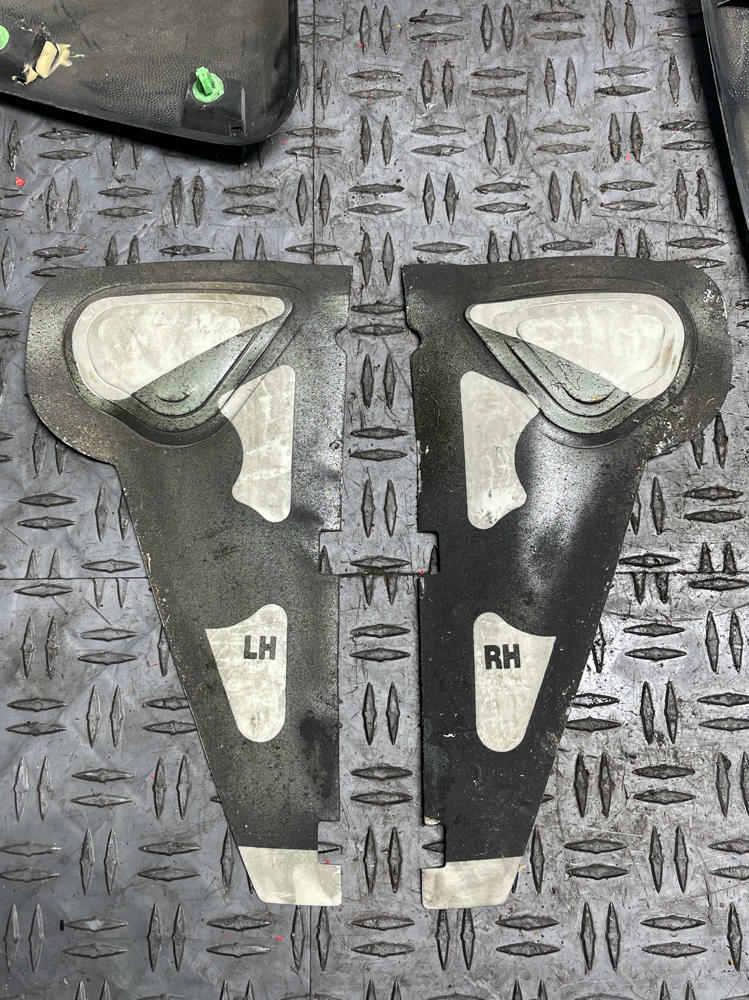 2003-04 Ford Mustang SVT Cobra Side Scoops UA Black 36k Miles 305