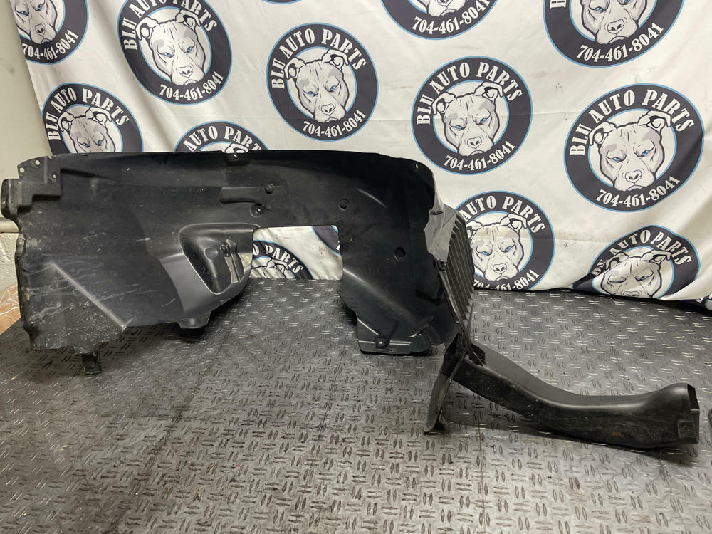 2018-23 Ford Mustang Mach One/PP1 Pass. Front RH Wheel Well- Air Duct Incld. 299