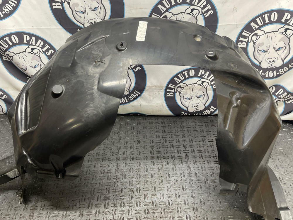 2018-23 Ford Mustang Mach One/PP1 Pass. Front RH Wheel Well- Air Duct Incld. 299