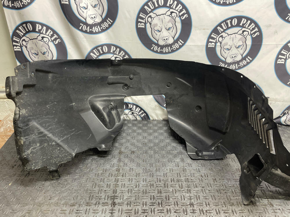 2018-23 Ford Mustang Mach One/PP1 Pass. Front RH Wheel Well- Air Duct Incld. 299