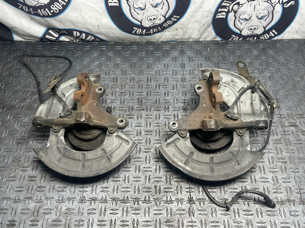 2003-04 Ford Mustang SVT Cobra Spindles LH & RH Low Miles 305