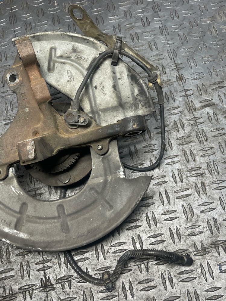 2003-04 Ford Mustang SVT Cobra Spindles LH & RH Low Miles 305
